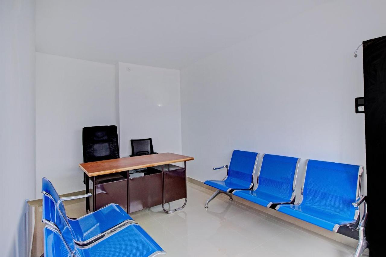 Oyo Flagship 81436 Palace Lodge Μπανγκαλόρ Εξωτερικό φωτογραφία
